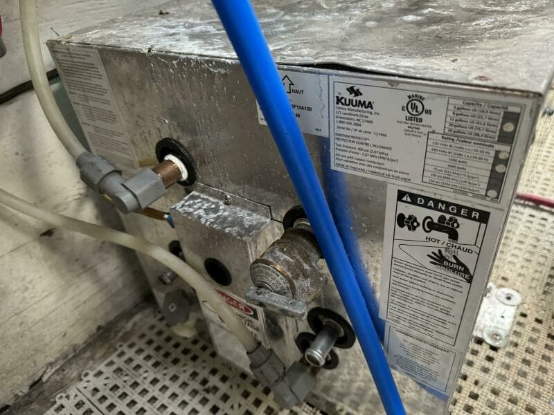 1998 Chris-Craft 320 Express Cruiser