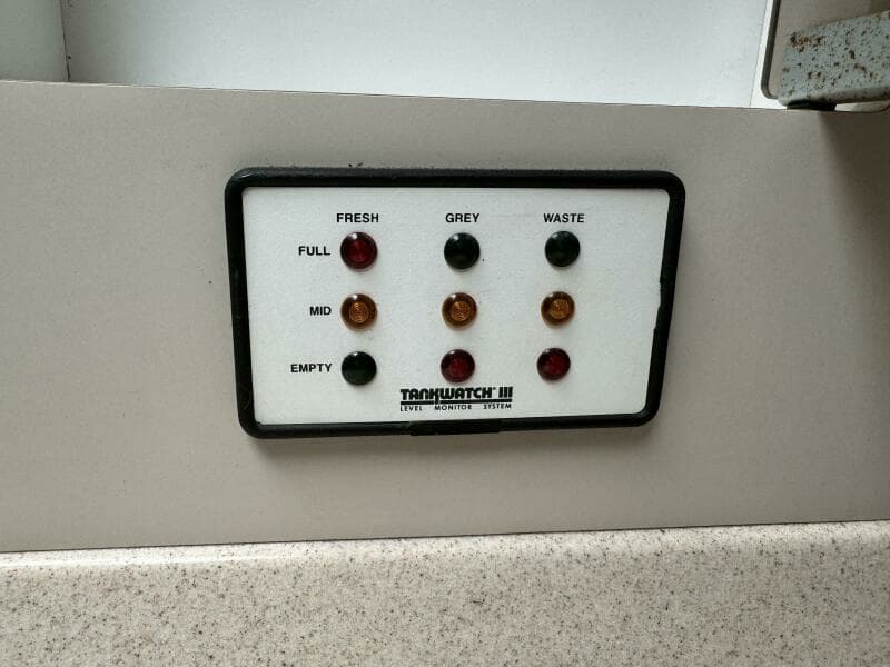 1998 Chris-Craft 320 Express Cruiser