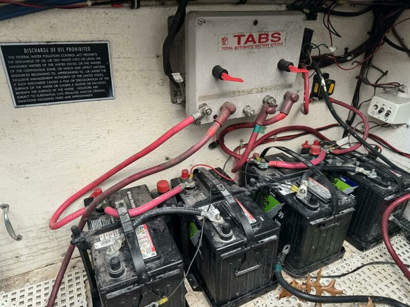 1998 Chris-Craft 320 Express Cruiser