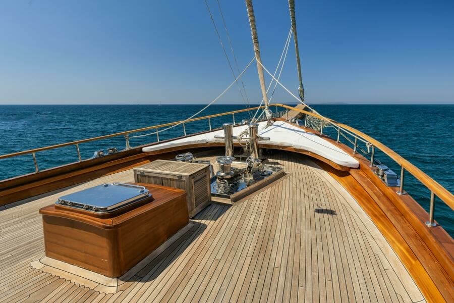 2013 East Yachting Custom