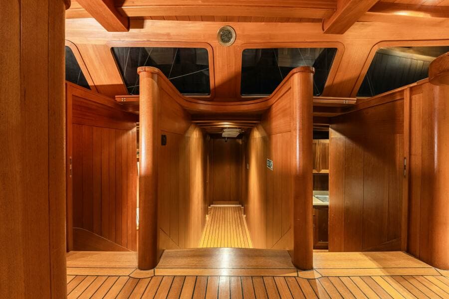 2013 East Yachting Custom
