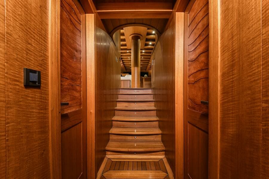 2013 East Yachting Custom