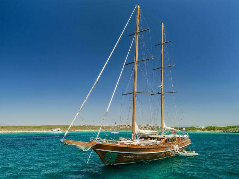 2013 East Yachting Custom