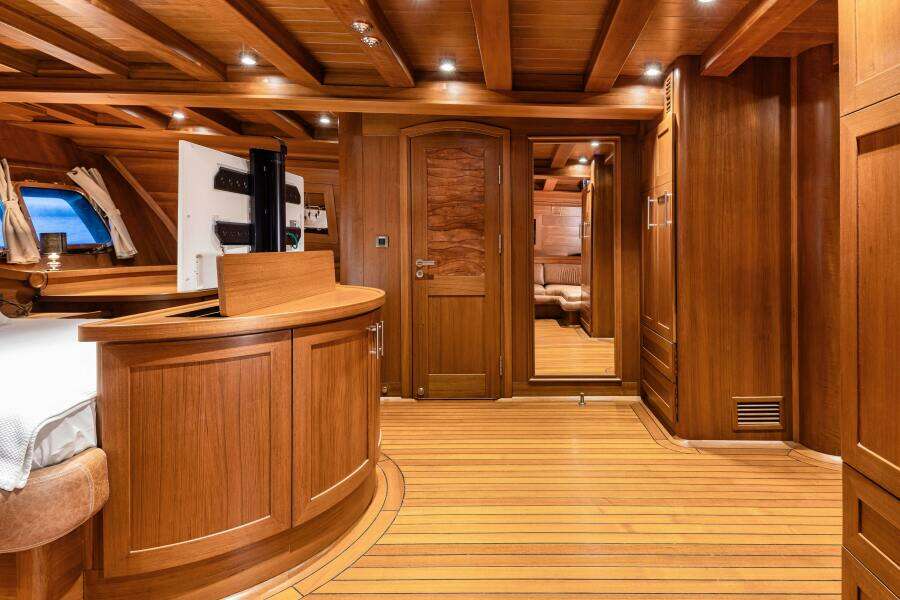 2013 East Yachting Custom
