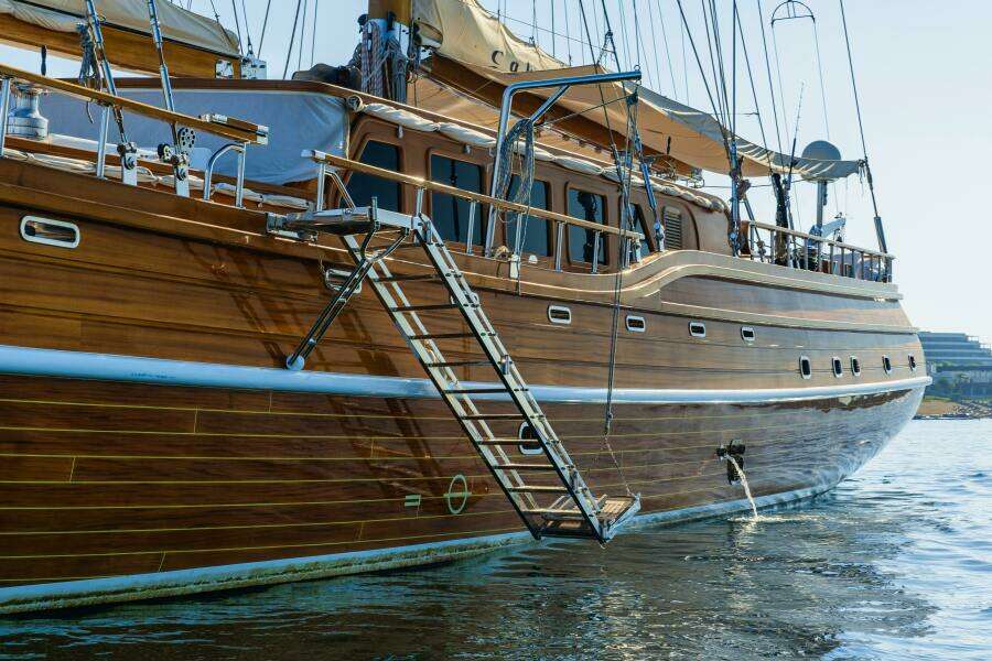 2013 East Yachting Custom