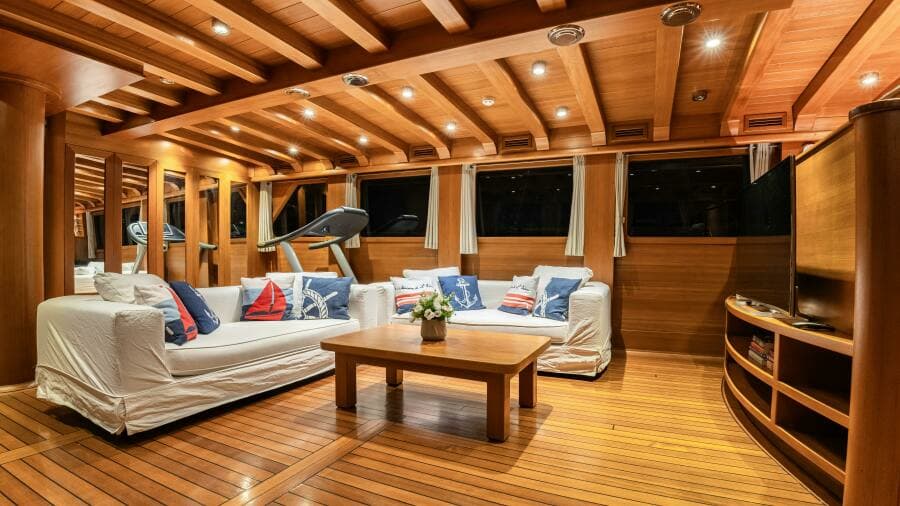 2013 East Yachting Custom