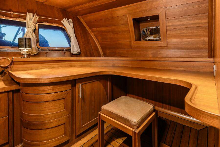 2013 East Yachting Custom