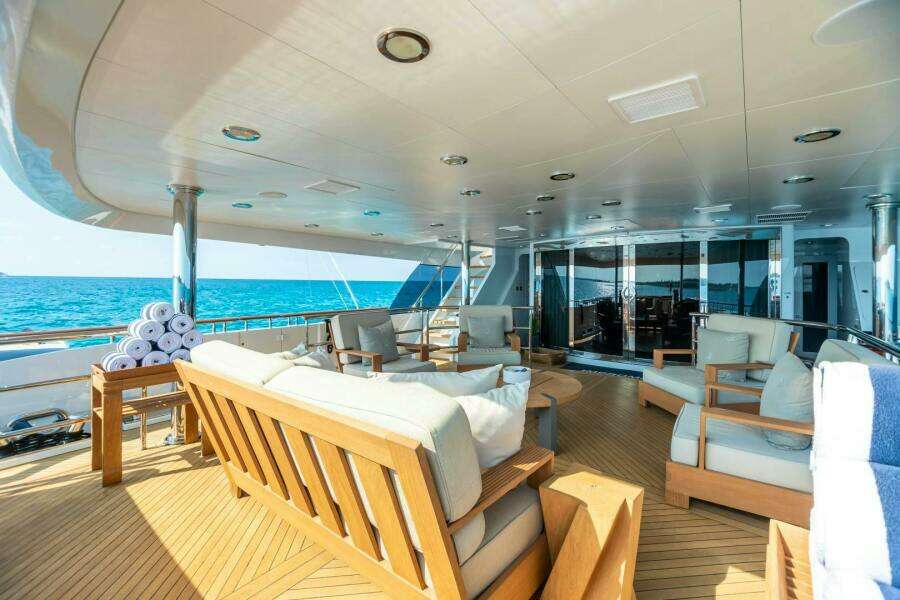 2011 Trinity Yachts Trinity 164