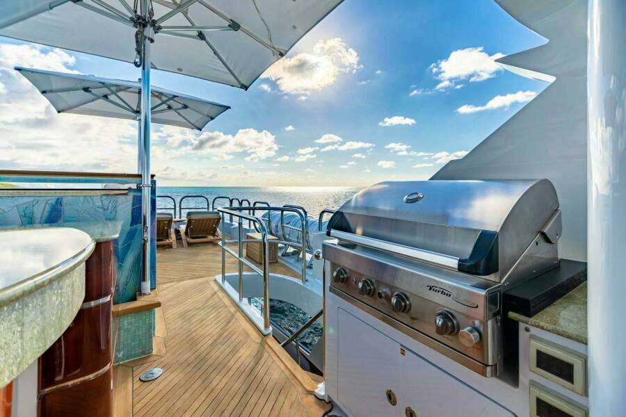 2011 Trinity Yachts Trinity 164