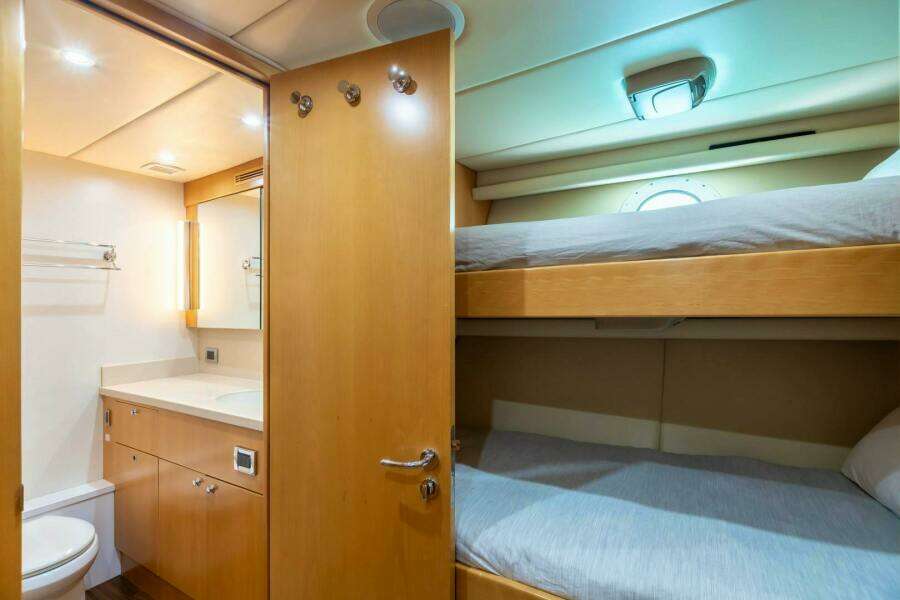 2011 Trinity Yachts Trinity 164