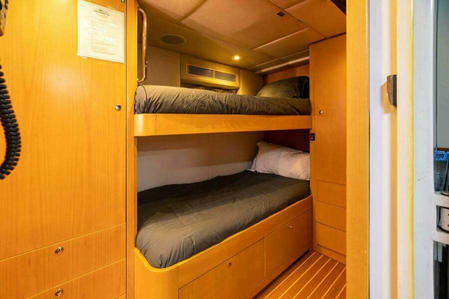 2011 Trinity Yachts Trinity 164