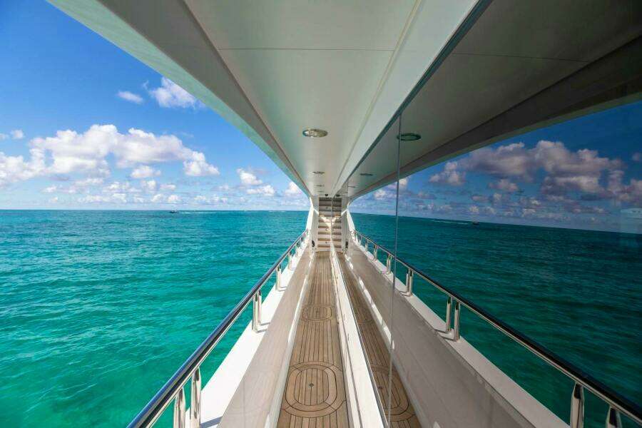 2011 Trinity Yachts Trinity 164