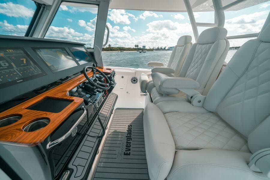 2022 Everglades 395CC