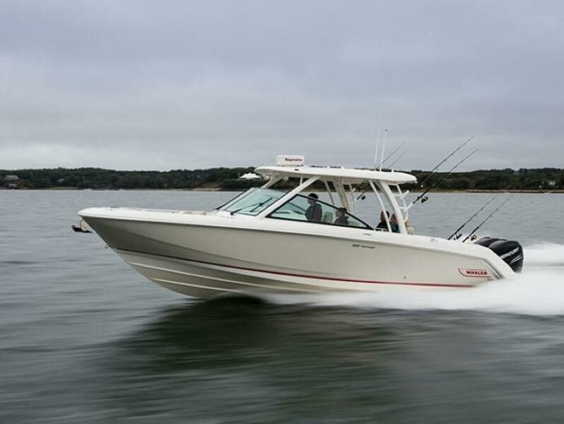 2021 Boston Whaler 32 Vantage
