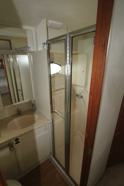 2000 Silverton 392 Aft Cabin