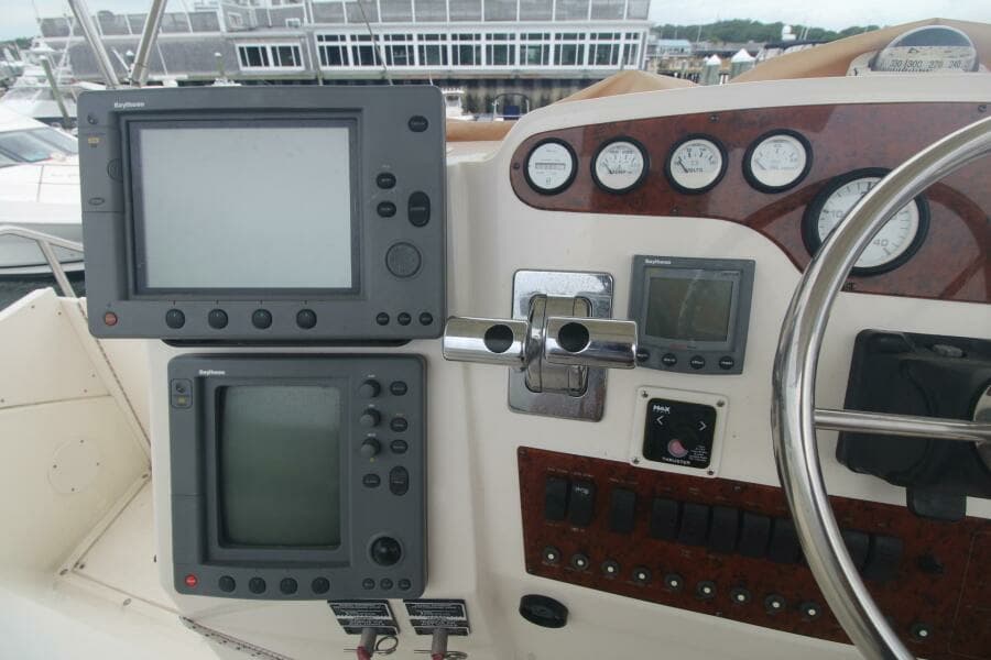 2000 Silverton 392 Aft Cabin