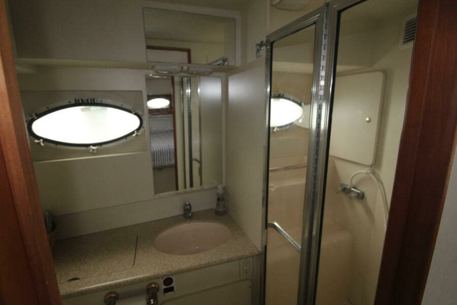 2000 Silverton 392 Aft Cabin
