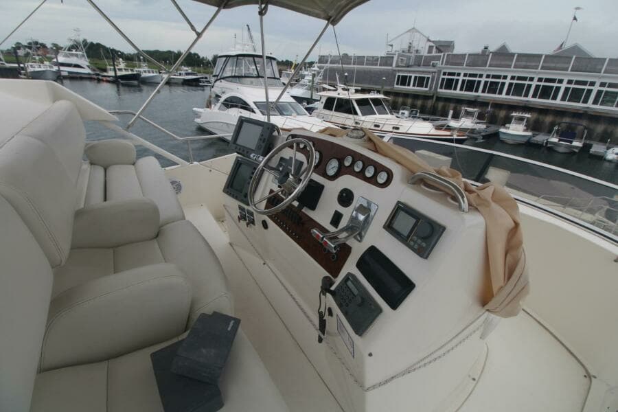 2000 Silverton 392 Aft Cabin