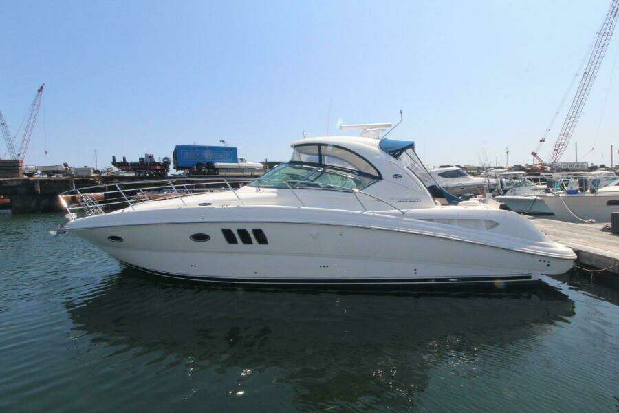 2011 Sea Ray 390 Sundancer