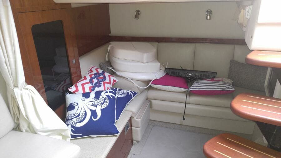 2011 Sea Ray 390 Sundancer