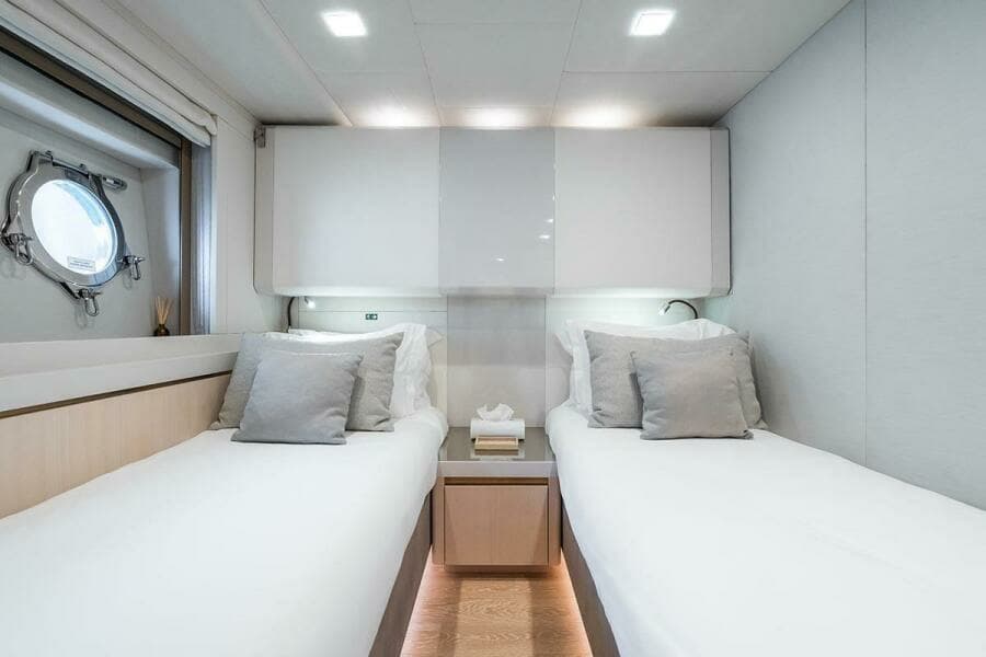 2021 Monte Carlo Yachts MCY 96