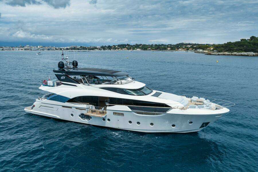 2021 Monte Carlo Yachts MCY 96