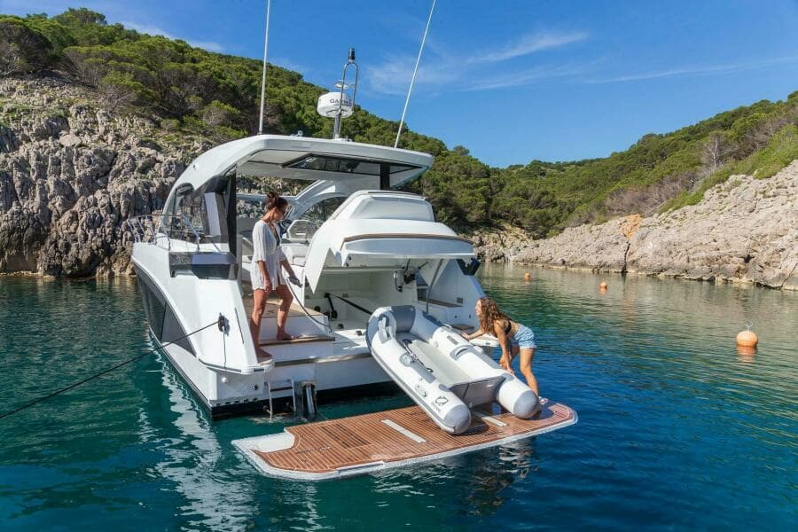 2024 BENETEAU Gran Turismo 45
