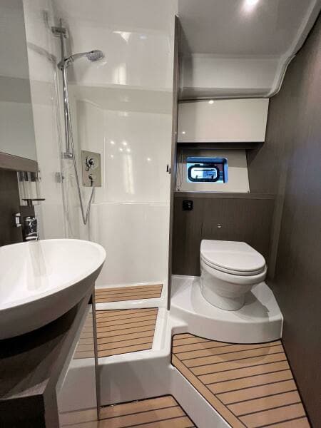 2024 BENETEAU Gran Turismo 45
