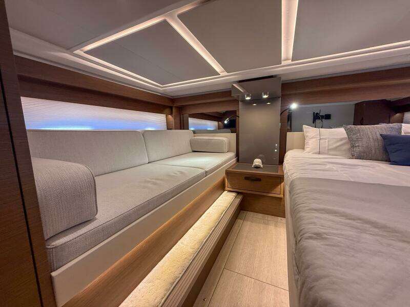 2026 Wellcraft 44 Explorer