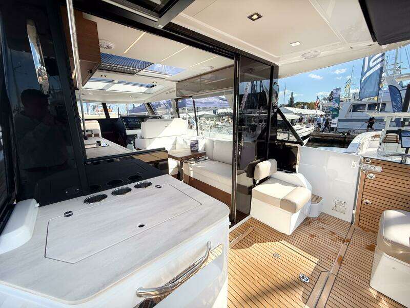 2026 Wellcraft 44 Explorer