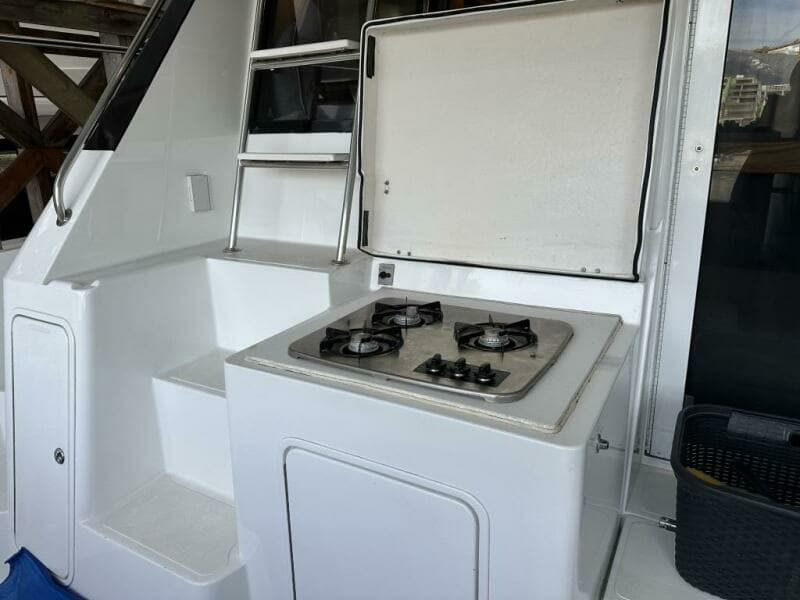 1993 West Bay Pilothouse