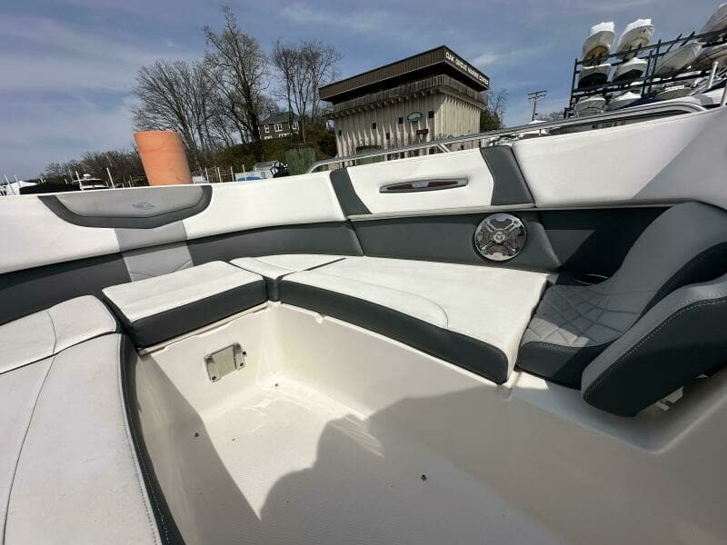2019 Chaparral 297 SSX