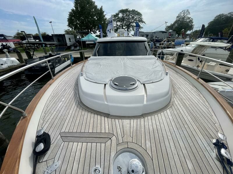 2017 Chris-Craft Commander 42