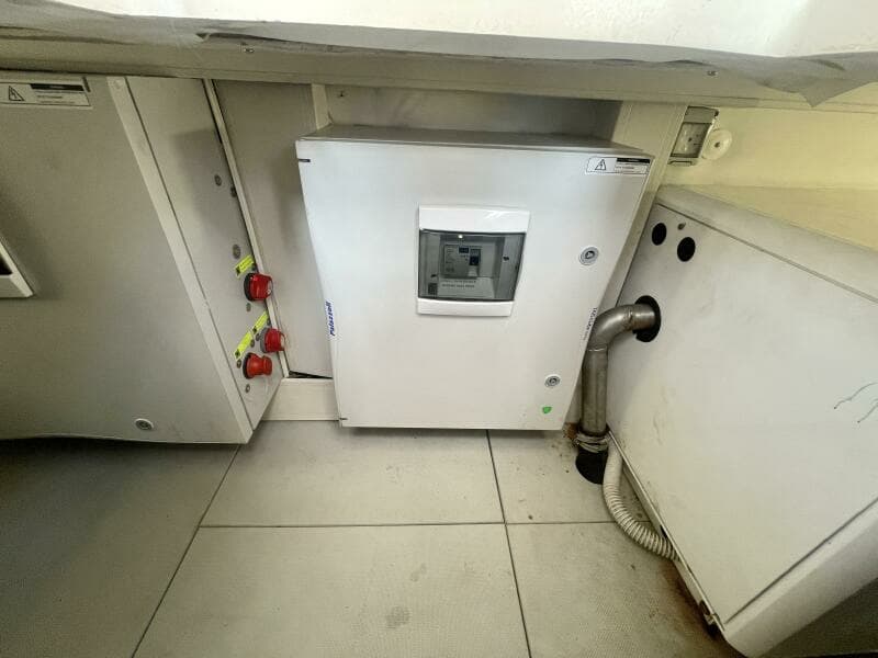 2017 Chris-Craft Commander 42