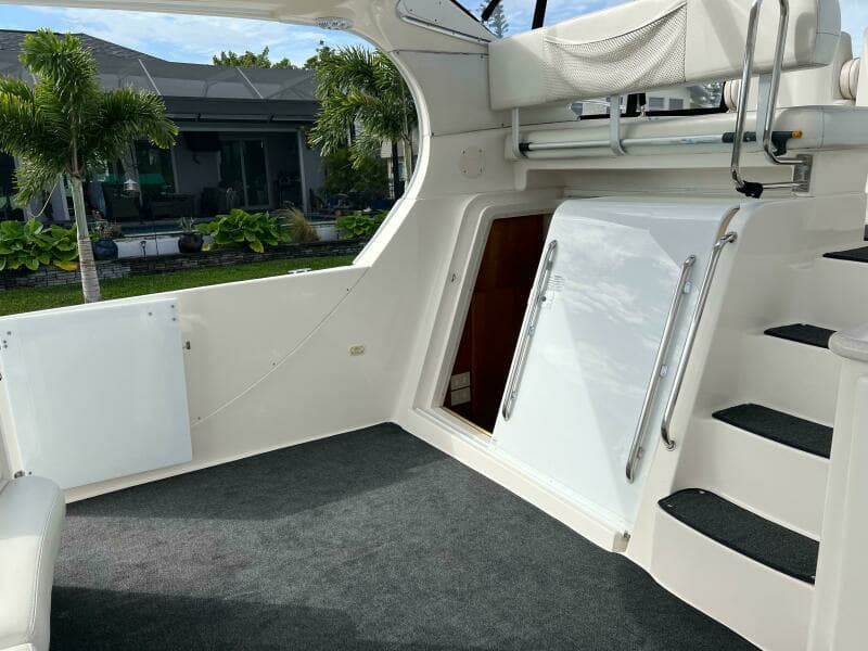 2002 Silverton 39 Motor Yacht