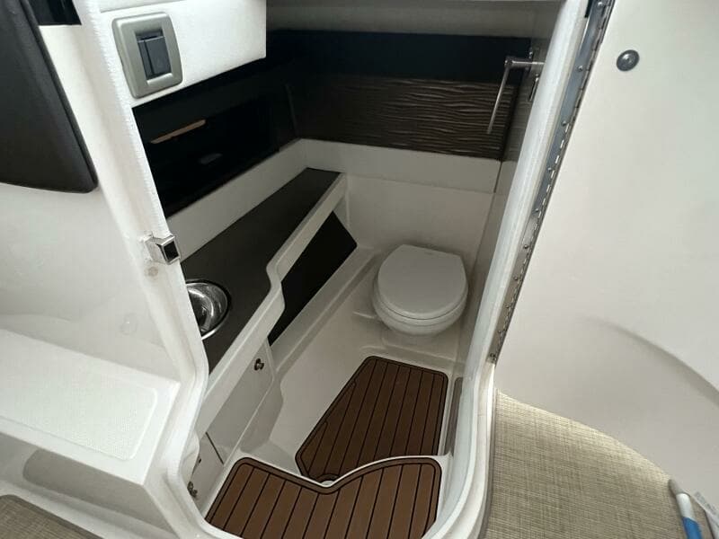 2018 Sea Ray 310 SLX