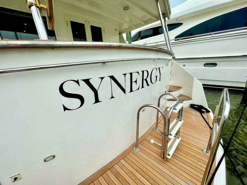 2000 Grand Alaskan 60 Pilothouse