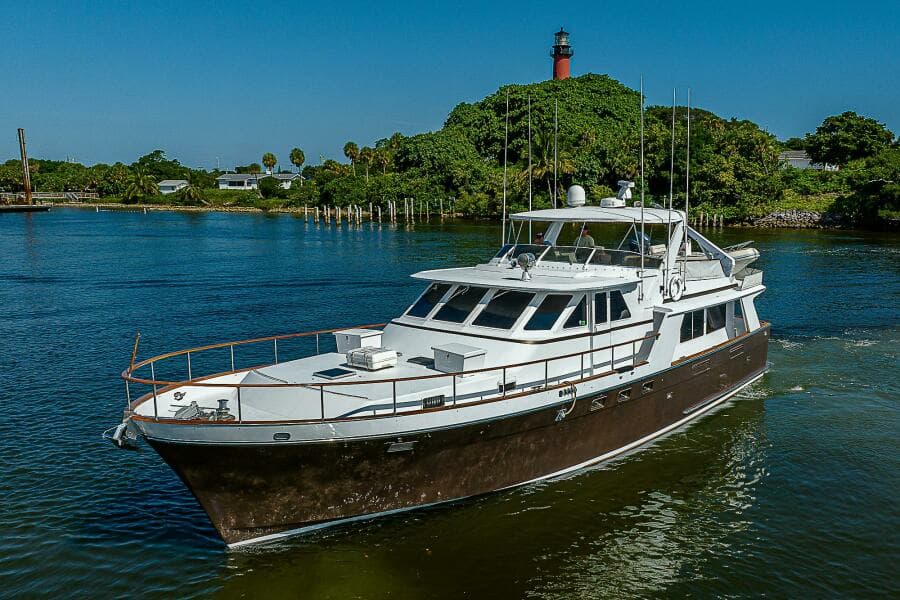 1986 Tollycraft Pilothouse