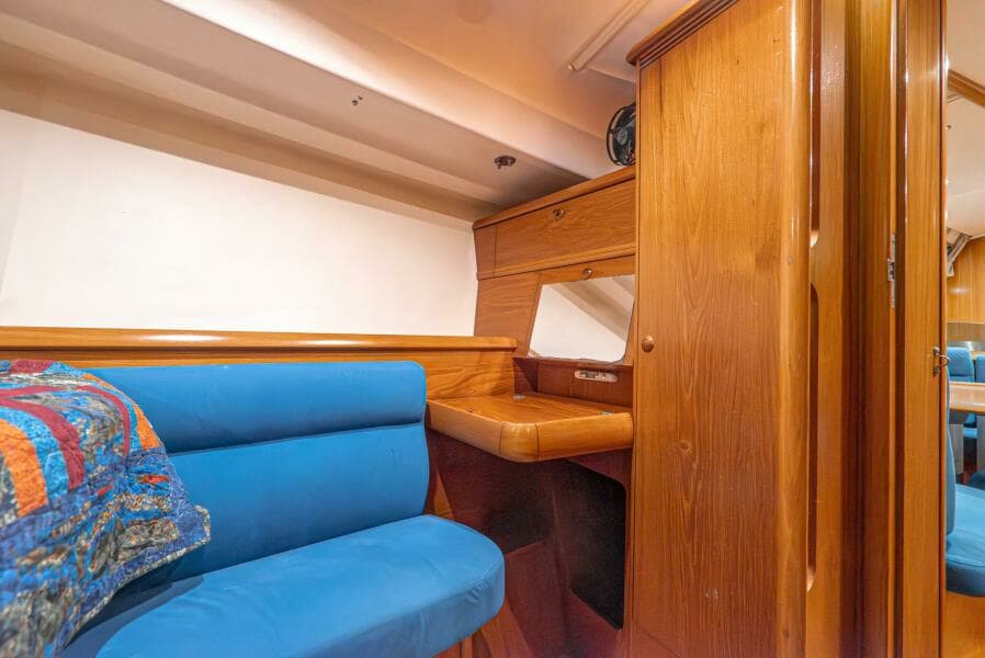 2001 Jeanneau 43 Sun Odessey