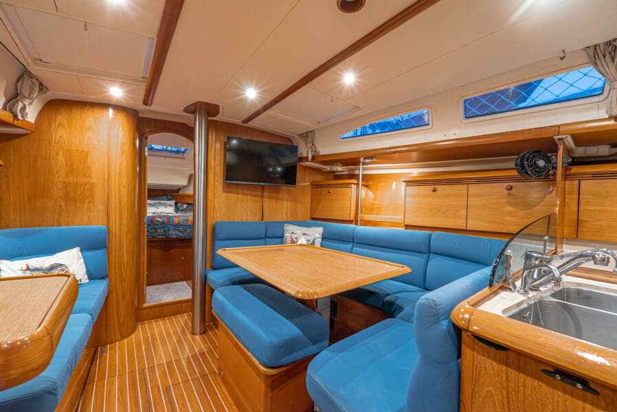 2001 Jeanneau 43 Sun Odessey