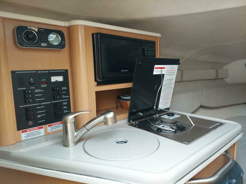 2009 Sea Ray 240 Sundancer
