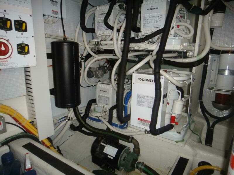 2018 Sabre 48 Salon Express