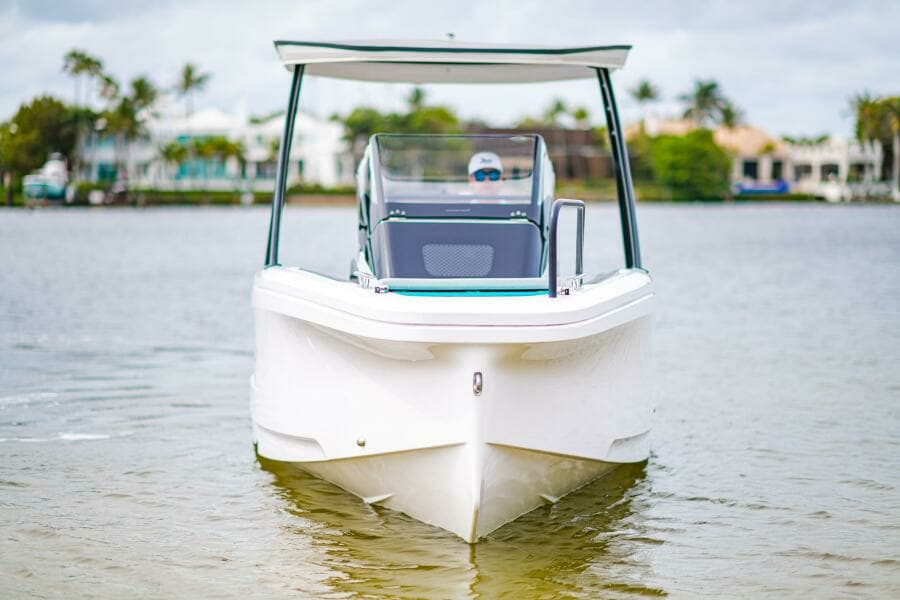 2022 Axopar 22 Spyder X Jobe Revolve