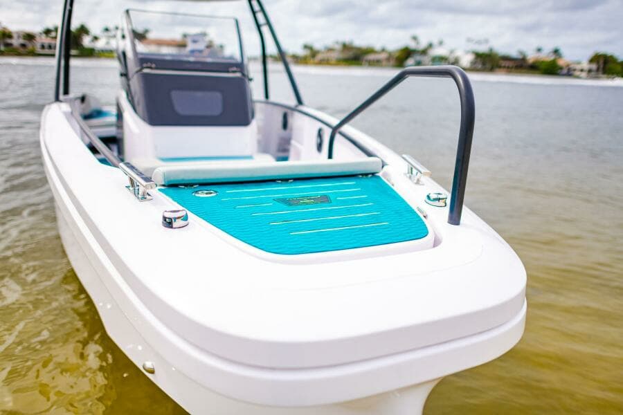 2022 Axopar 22 Spyder X Jobe Revolve