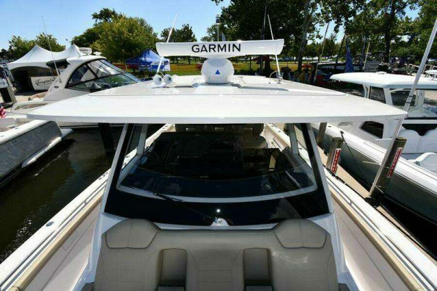 2019 Pursuit S 408 Sport