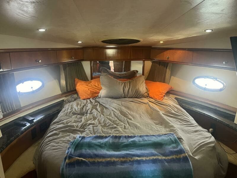 2001 Carver 396 Motor Yacht