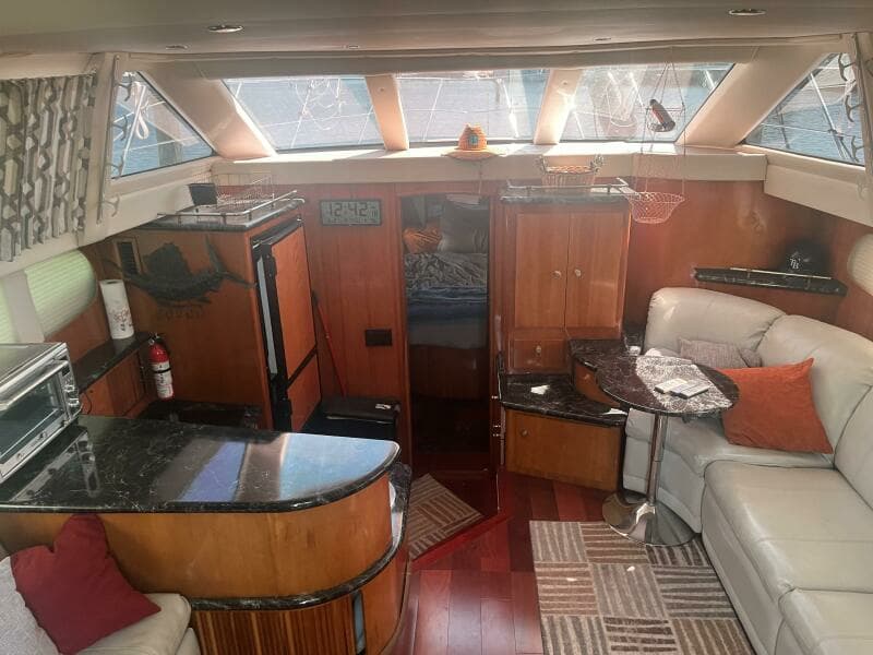 2001 Carver 396 Motor Yacht