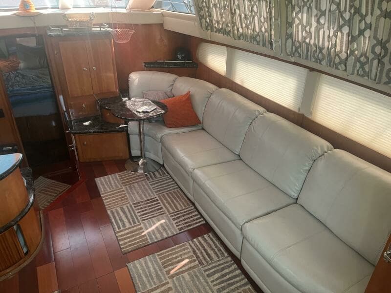 2001 Carver 396 Motor Yacht