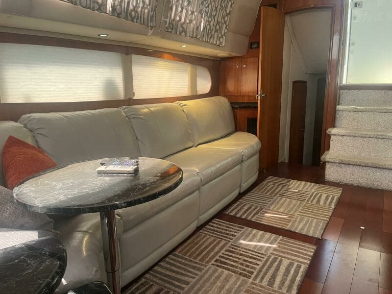2001 Carver 396 Motor Yacht