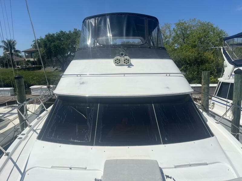 2001 Carver 396 Motor Yacht